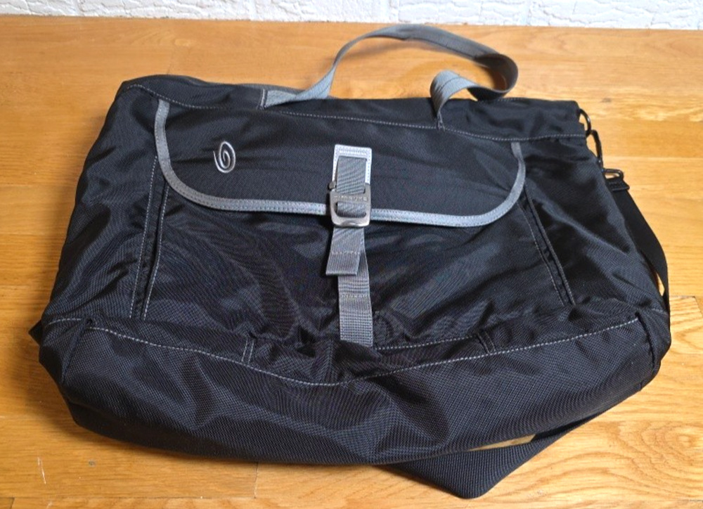 Timbuk2 M Nylon Laptop Messenger Tote Black Gray Briefcase Crossbody Work Travel